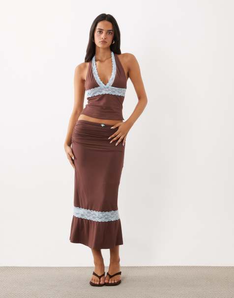 Tiger Mist - Falda maxi de conjunto Calina con tacto suave, ribete de encaje en contraste, en chocolate y azul bebé - view 1