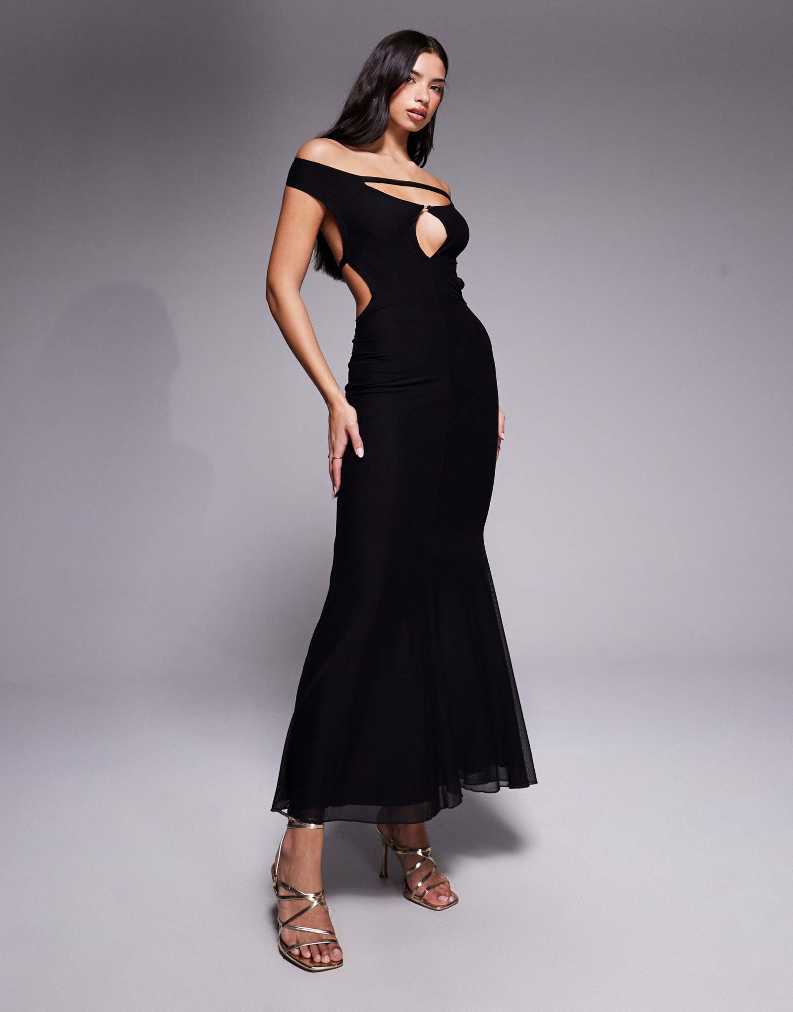 Черное макси-платье 