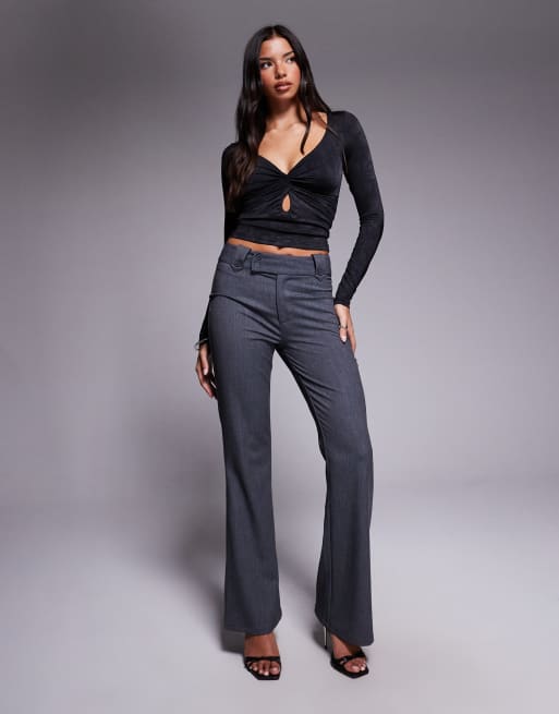 Tiger Mist - Kittie - Elegante flare-broek met hoge taille en knoopdetail in antracietgrijs, deel van co-ord set