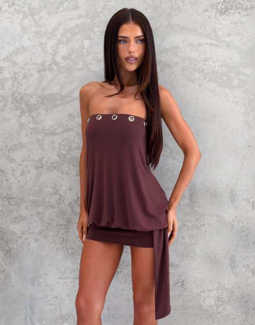 Tiger Mist - Ravenna - Robe courte drapée en jersey à encolure bandeau et jupe cintrée à œillets - Chocolat, 4 de 4