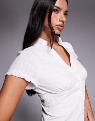 Tiger Mist Valerie Cotton Rich Short Frill Sleeve Button Up Fitted Shirt In White