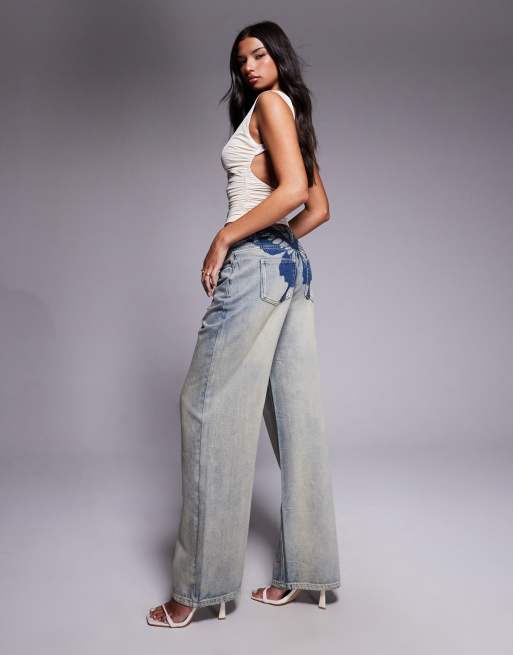 Tiger Mist Zanthe butterfly print low-mid rise oversized straight leg jeans in light wash denim, 3 of 5