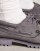 Thumbnail 3 van 4