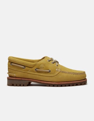  Boat shoe in medium yellow suede