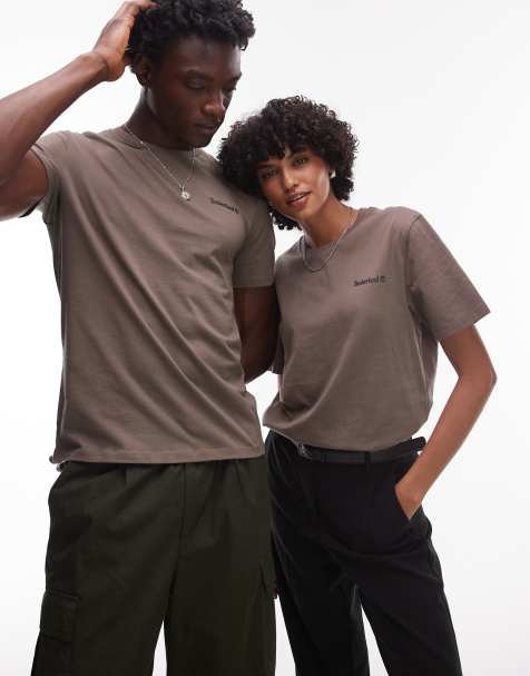 Timberland – Brązowy T-shirt z małym logo na piersi - view 1