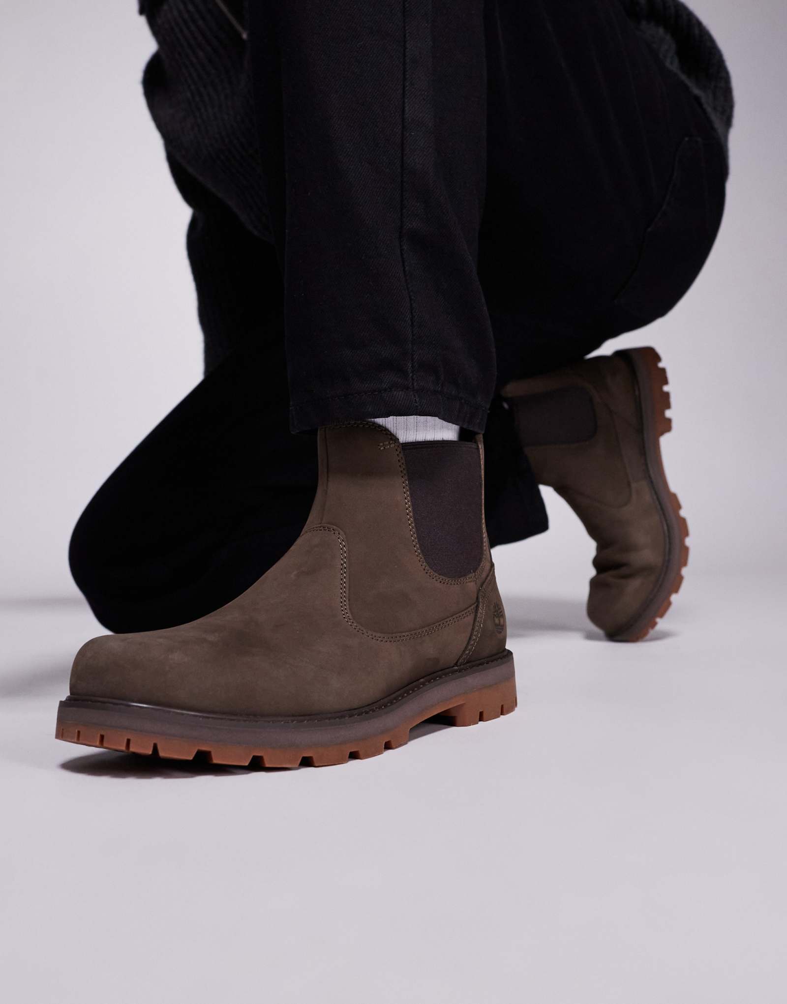 Ботинок Timberland britton road mid chelsea коричневого цвета