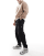 Thumbnail 1 van 5