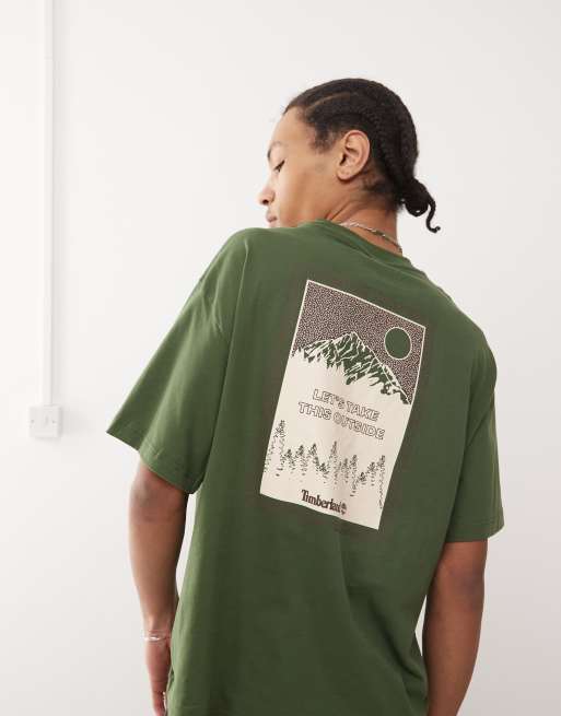 Timberland – Ciemnozielony T-shirt z grafiką z motywem gór – tylko w ASOS
