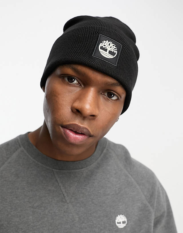 Timberland - cuffed beanie with patch in black