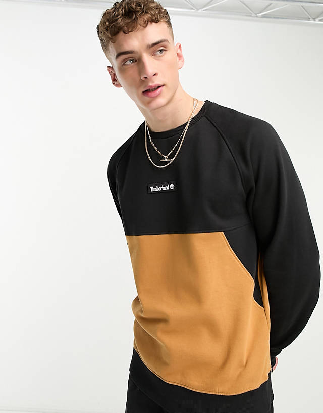 Timberland - cut & sew sweatshirt in black/tan