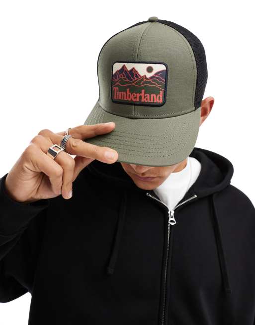Timberland – Czapka typu trucker z daszkiem w kolorze khaki z naszywką z motywem gór