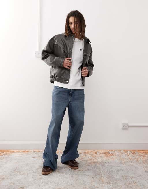 Timberland Dunstan River small logo oversized t-shirt in white, 2 of 4