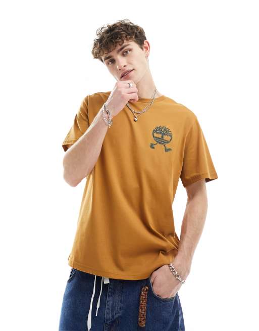 Timberland – Ljusbrun t-shirt med stor logga baktill, 3 av 4