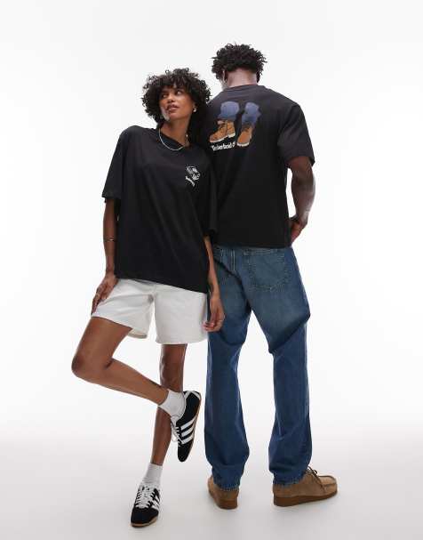 Timberland My 6" Boots backprint oversized t-shirt in black - view 1
