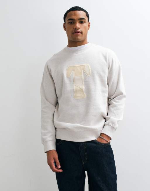 Timberland "patchwork t" applique crew sweatshirt in light oatmeal heather, 2 of 5