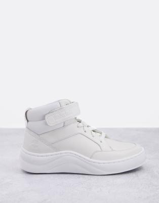 white timberland trainers