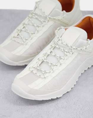 white timberland trainers