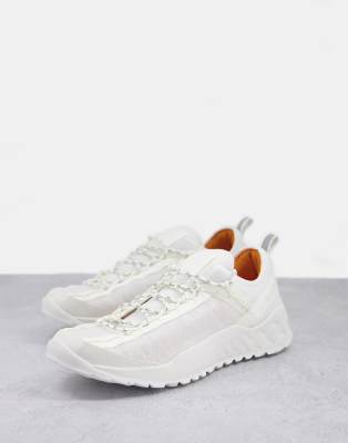 white timberland trainers