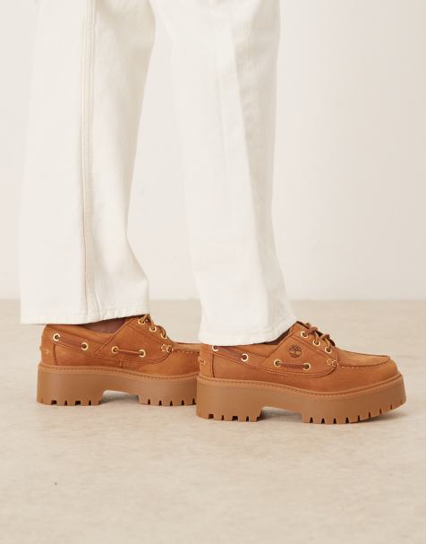 Timberland - Stone Street - Bootschoenen met plateauzool en 3 veteroogjes in bruine nubuck - view 1