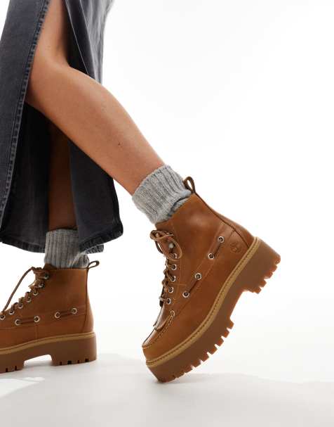 Timberland – Stone Street – Sznurowane brązowe botki skórzane na grubej podeszwie z 7 oczkami - view 1