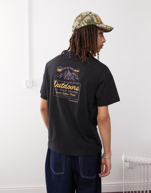 Timberland - T-shirt avec imprimé paysage montagneux au dos - Noir