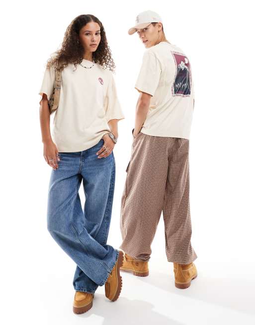 Timberland - T-shirt beige oversize con stampa di montagne - In esclusiva per ASOS
