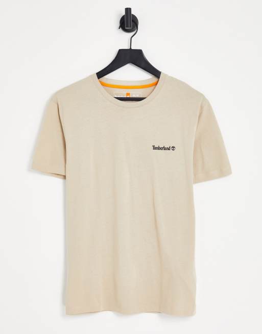 Timberland – T-Shirt in Beige mit kleinem Logoprint 