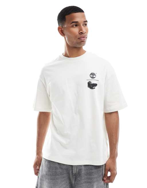 Timberland - T-shirt met 'Take a Hike' print op de achterkant in wit, exclusief bij ASOS, 2 van 4