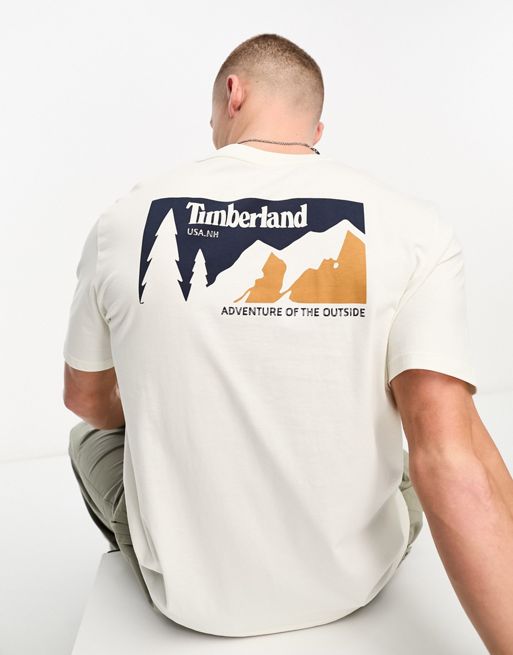 Timberland – T-shirt w kolorze złamanej bieli z nadrukiem gór na plecach
