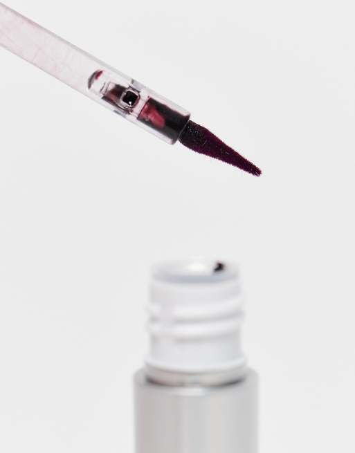 Tinte de delineado para los labios con diseño peel-off Lip Shift Ink de Revolution: Tono Bitten Cherry, 2 de 4