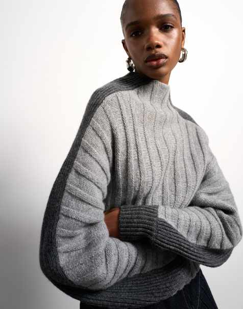 Tolu Coker x Topshop – Hochwertiger Strickpullover aus 100% Lammwolle in Grau mit oval geschnittenen Ärmeln - view 1