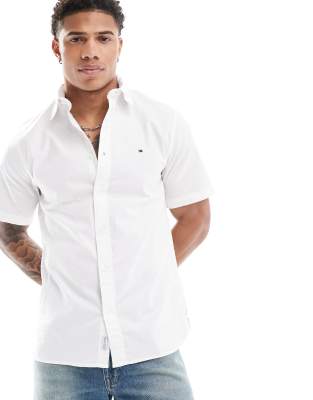 Tommy Hilfiger 1985 flex oxford regular fit short sleeve shirt in white