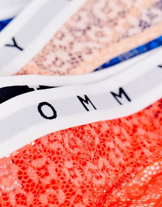 https://images.asos-media.com/products/tommy-hilfiger-3-pack-logo-lace-thongs-in-blue-coral-and-peach/202617360-3?$n_550w$&wid=550&fit=constrain