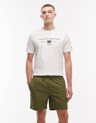 Tommy Hilfiger 6-inch shorts in khaki dark artichoke 21290₽