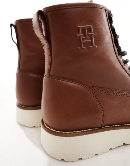 Tommy Hilfiger – American – Konjaksbruna, varma boots i läder, 3 av 4