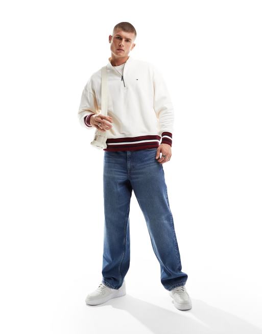 Tommy Hilfiger – Antikvit sweatshirt med muddar med färgglada ränder och dragkedja vid halsen, 2 av 4