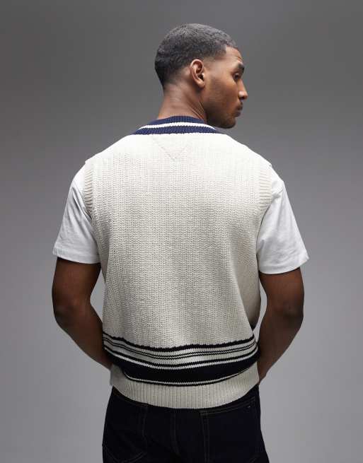 Tommy Hilfiger – Athleisure – Kremowy podkoszulek z dekoltem w szpic, 3 z 5