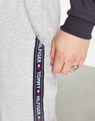tommy hilfiger lounge tapered joggers with flag logo in grey