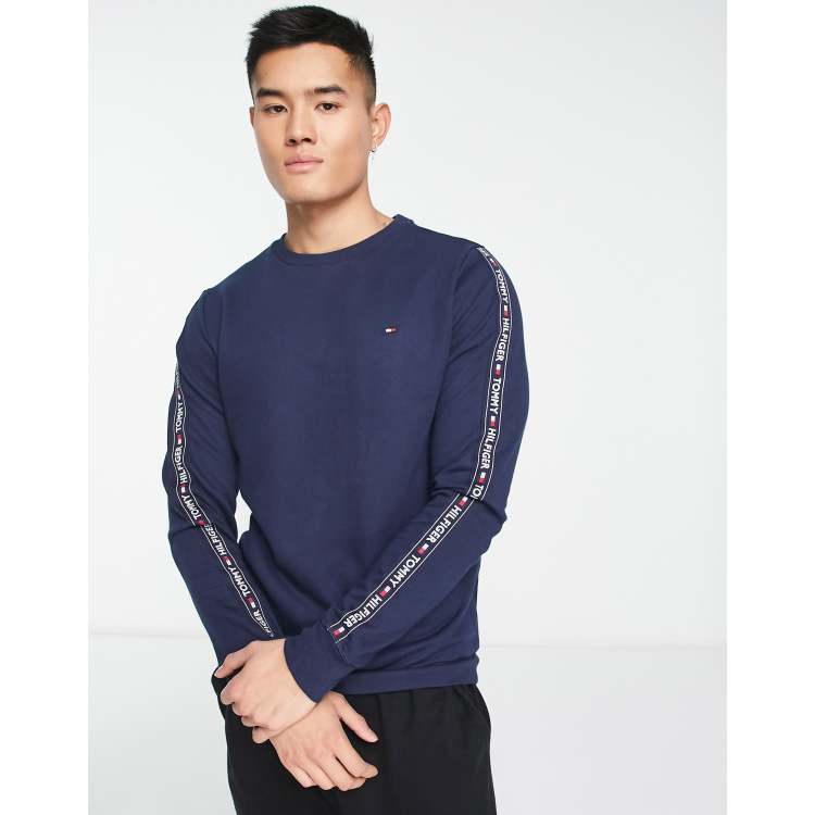 Tommy hilfiger uo exclusive on sale logo tape cropped sweatshirt