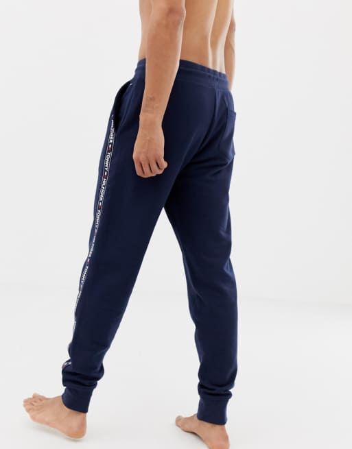 Tommy Hilfiger – Authentic – Marineblaue Lounge-Jogginghose mit Bündchen und seitlichen Logostreifen, 2 von 4