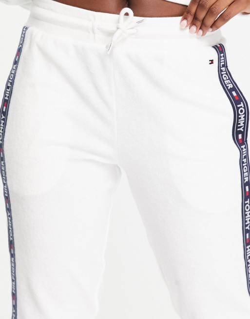 White tommy best sale hilfiger joggers