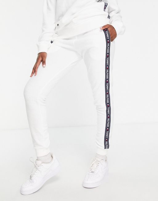 Tommy Hilfiger Authentic Towelling logo trackies in white