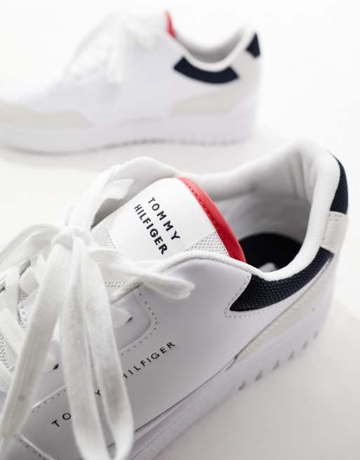 Tommy Hilfiger basket leather mixed media essential sneakers in white, 3 of 5