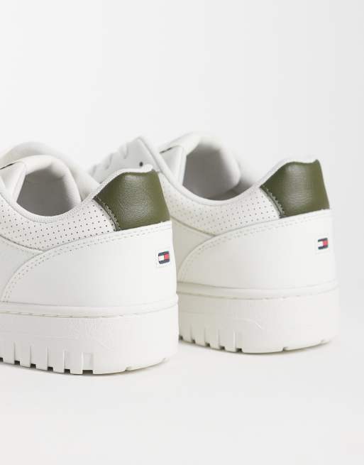 Tommy Hilfiger basket leather trainers in white, 5 of 5