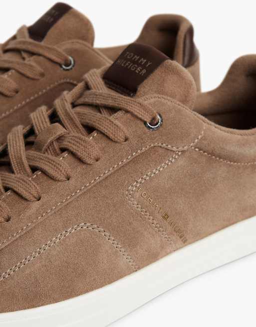 Tommy Hilfiger baskets de tennis légères à logo métallisé en daim antilope, 6 de 7
