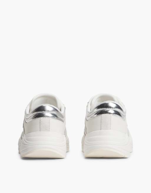 Tommy Hilfiger baskets en daim à monogramme métallique blanches, 4 de 7
