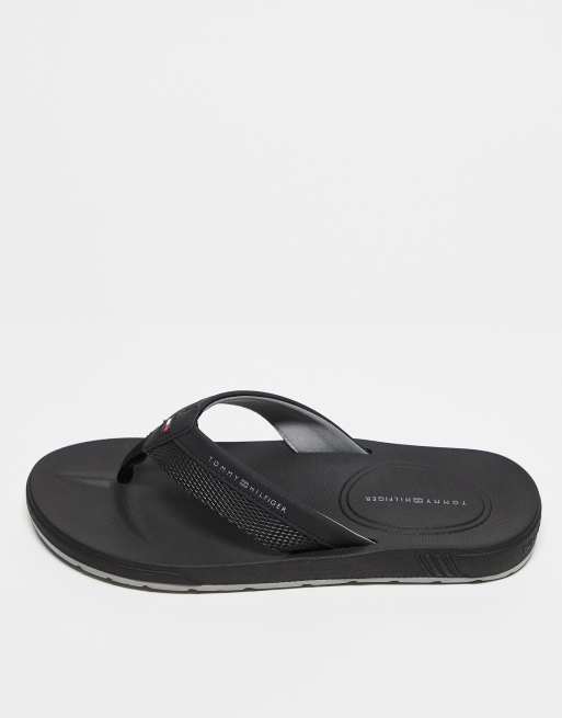 Tommy Hilfiger beach flip flops in black, 3 of 3