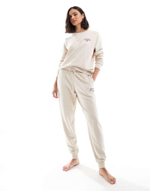 Tommy Hilfiger – Beigemelerade, mysiga mjukisbyxor med logga