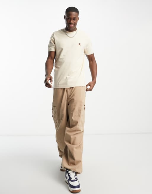 Tommy Hilfiger – Beżowy T-shirt z graficznym logo, 4 z 4