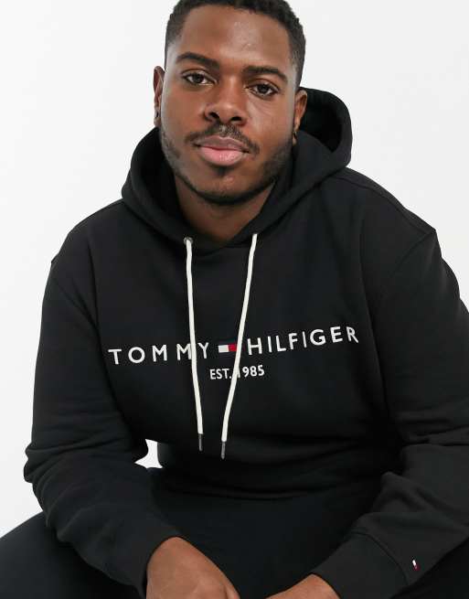 i mellemtiden National folketælling mølle Tommy Hilfiger Big & Tall core logo hoodie in black | ASOS